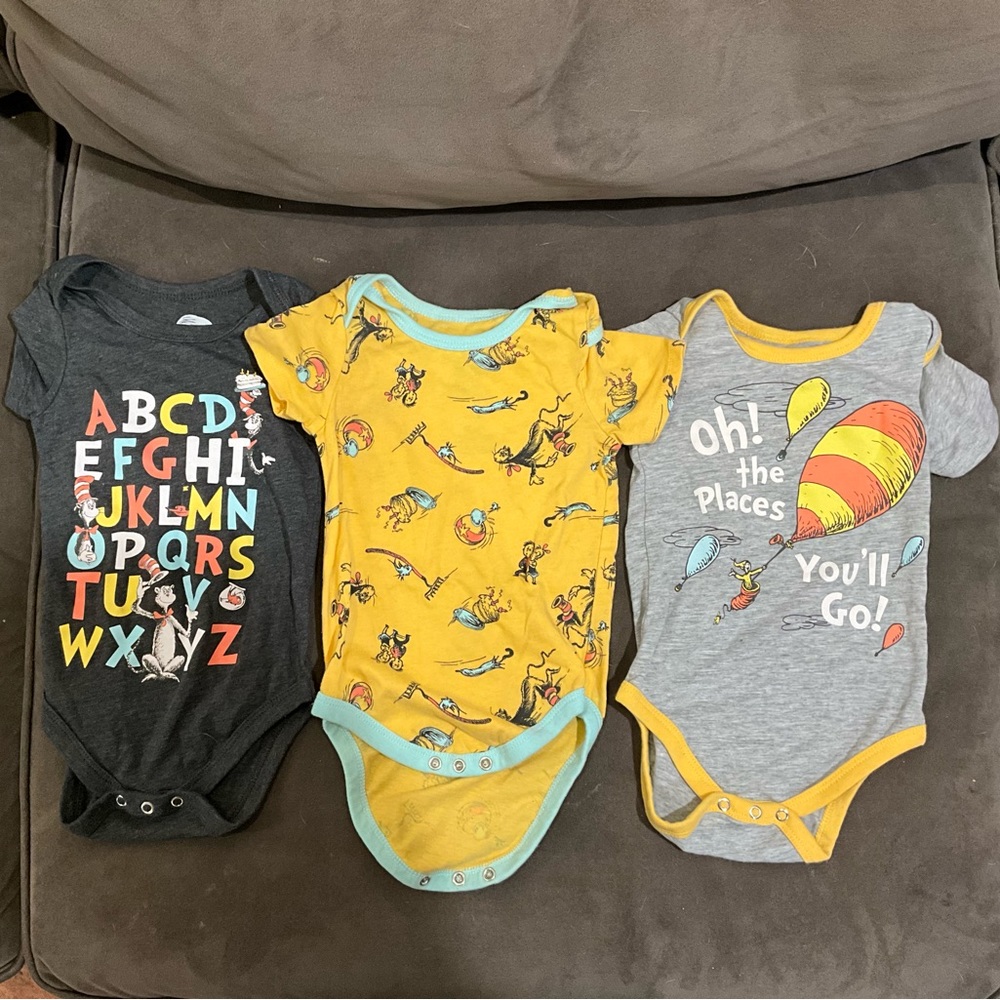 Dr. Seuss 3 Pack Oh The Places You'll Go and Alphabet Bodysuit Set size 18 month